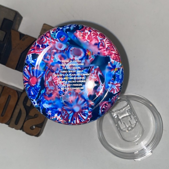 🆕LILLY PULITZER ‘Hide Tide’ Insulated Can Tumbler in Turtle Amazement Print - Picture 5 of 8